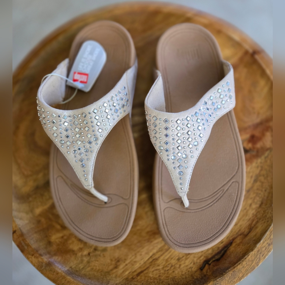 FitFlop Sandals Womens 7 Beige Tan Thong Wedge Crystal Rhinestones